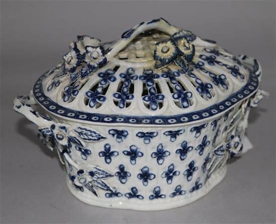 A Worcester blue and white chestnut basket and cover, 8in. (pierced lid restored)